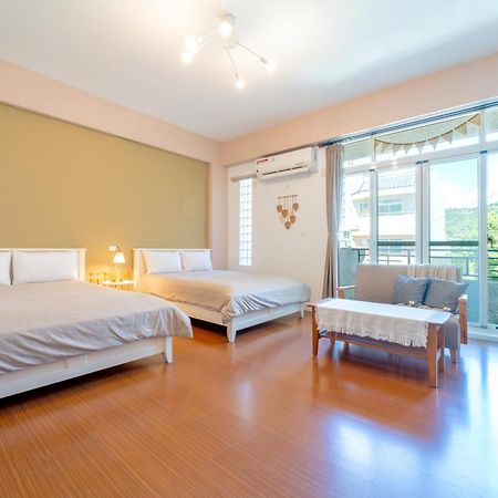 Moonlit Corner Apartment Taitung Екстериор снимка