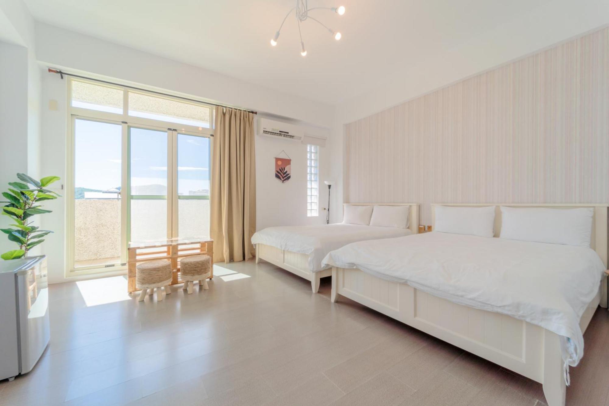 Moonlit Corner Apartment Taitung Екстериор снимка