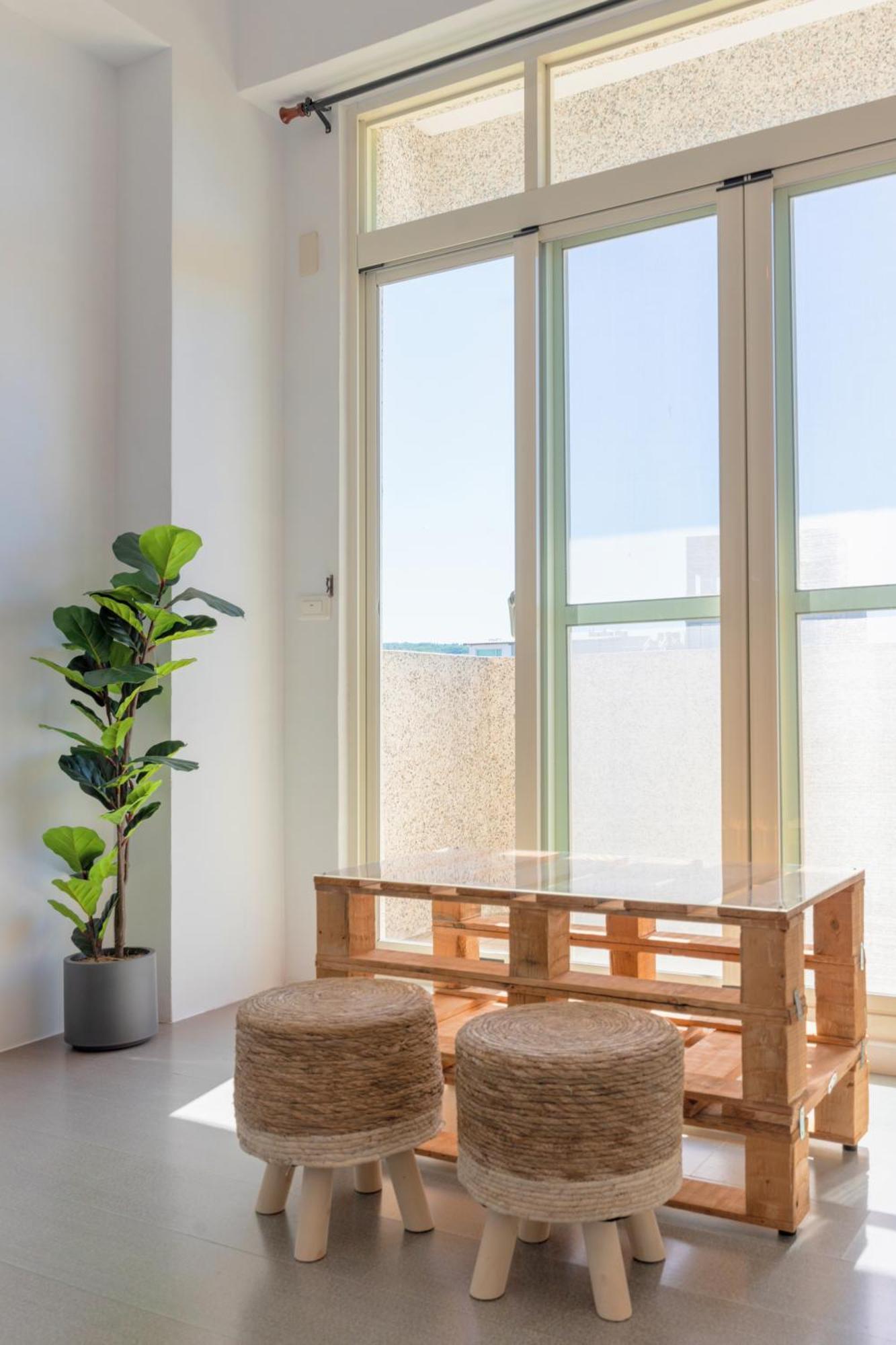 Moonlit Corner Apartment Taitung Екстериор снимка