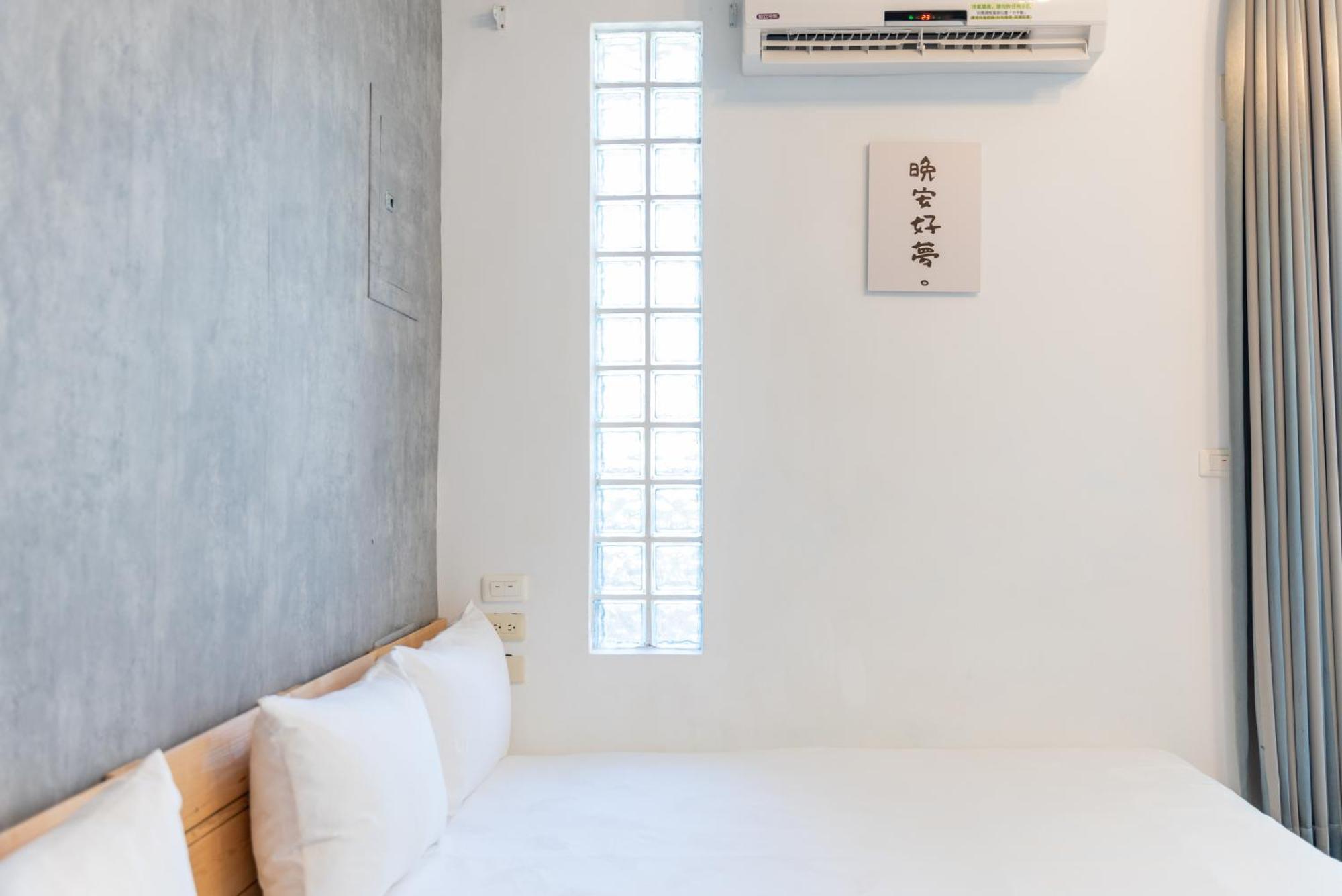 Moonlit Corner Apartment Taitung Екстериор снимка