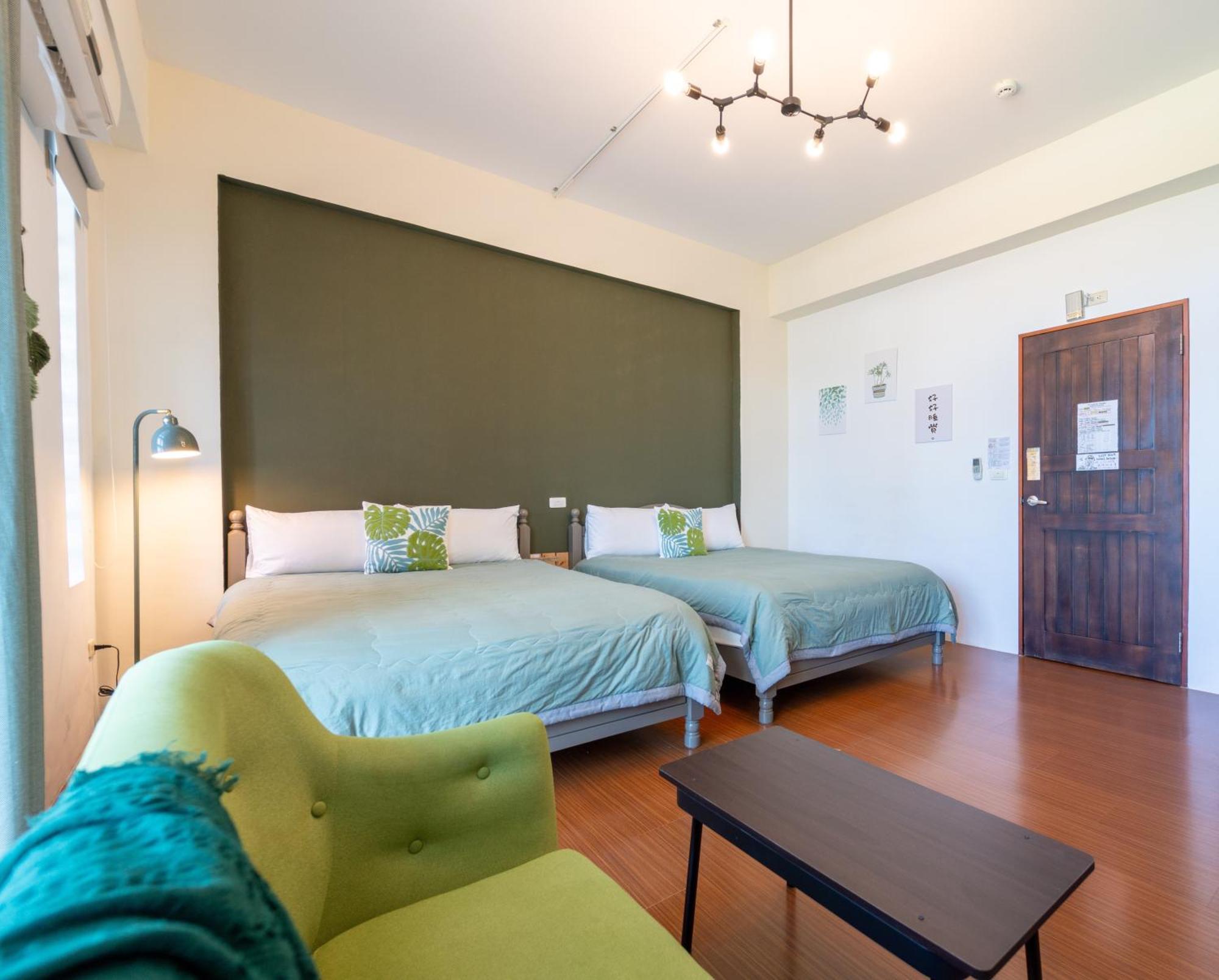 Moonlit Corner Apartment Taitung Екстериор снимка