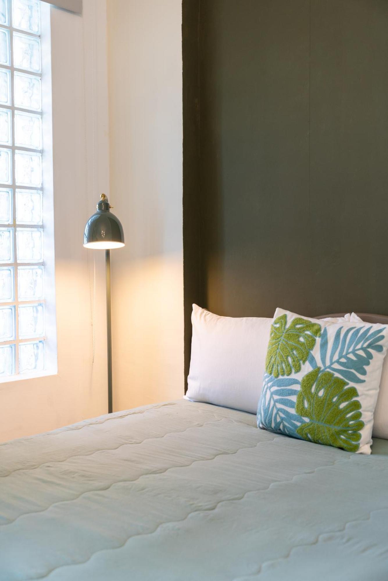 Moonlit Corner Apartment Taitung Екстериор снимка