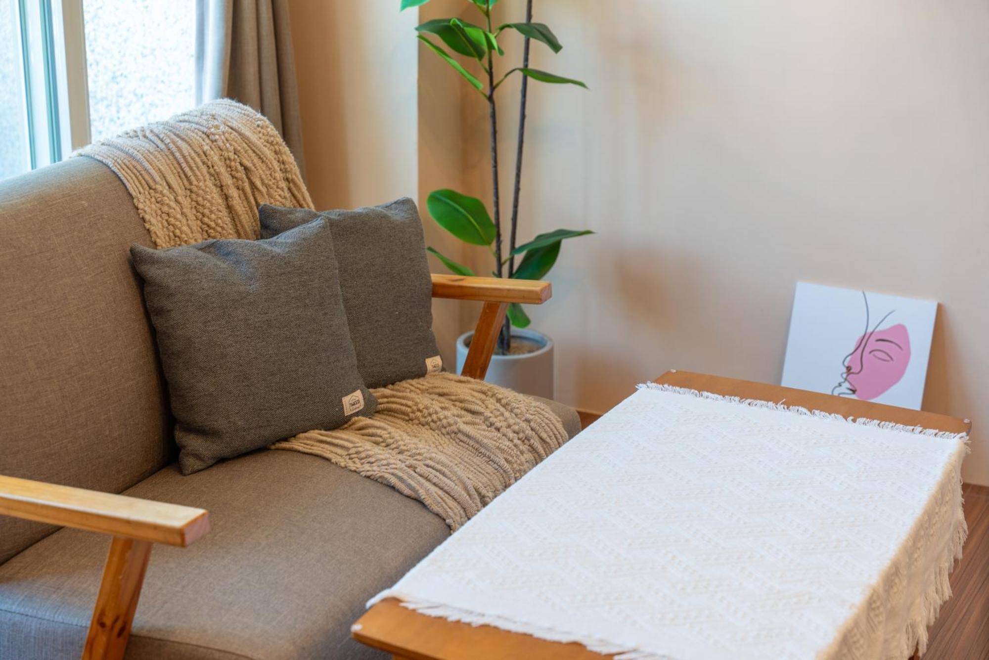 Moonlit Corner Apartment Taitung Екстериор снимка